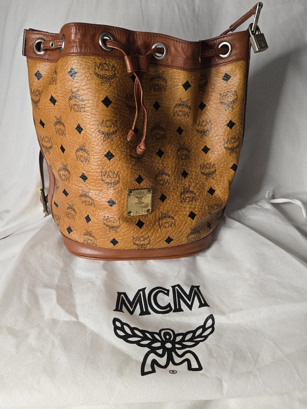 MCM Visetos Cognac Drawstring Bucket Bag With COA - Picture 6 of 16